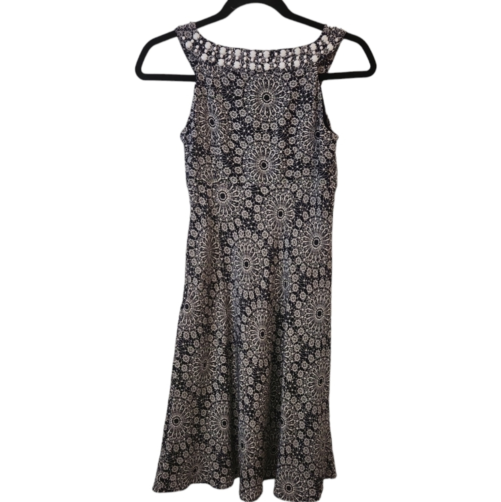 Ann Taylor Loft Navy/White Geometric Pattern Beaded Collar Dress Size 0 Petite